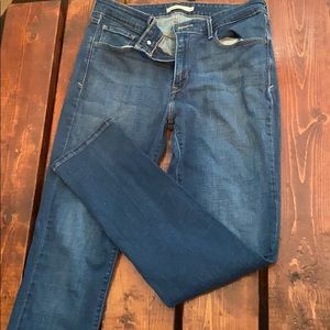 Levi Mid-Rise Skinny Jeans